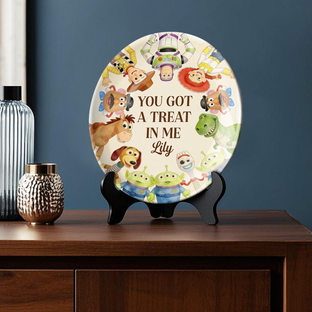 You've Got A Treat In Me - Personalized Movie For Kids Ceramic Round Plate