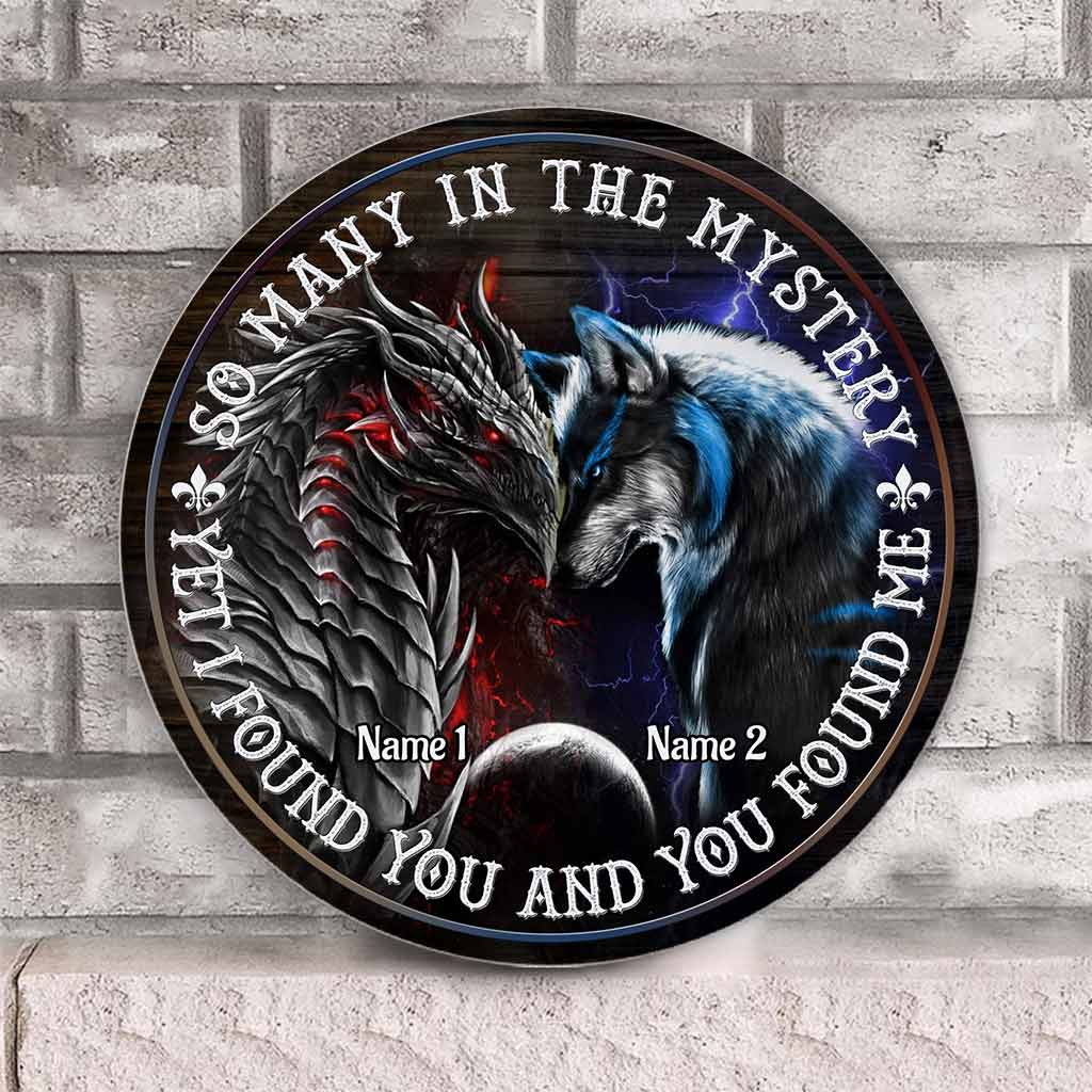 So Many In The Mistery - Dragon Personalized Round Wood Sign